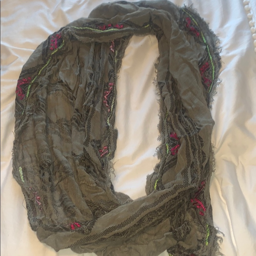 Infinity scarf